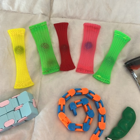 Fidgets - Picture 2 of 4